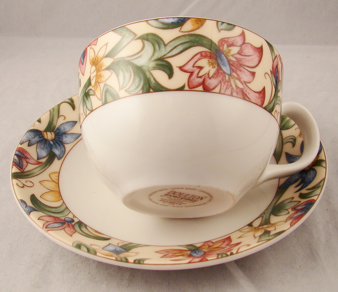 Royal Doulton JACOBEAN Everyday Collection Cup /& Saucer