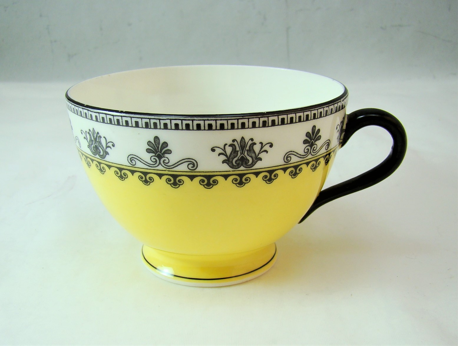 Aynsley 3268 (Art Deco Yellow/Black/White) Cup & Saucer Set(s) | eBay