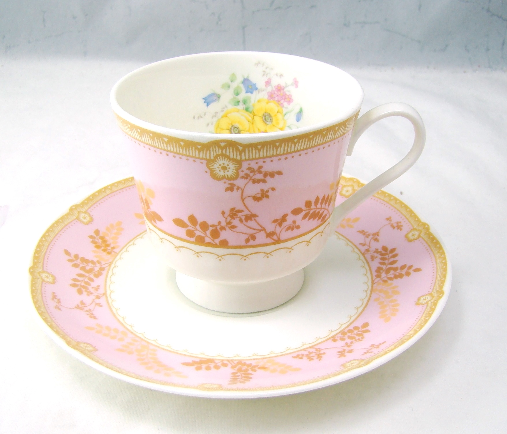 Mikasa Bone China Narumi Japan HAMPTON COURT PINK A7701 Cup