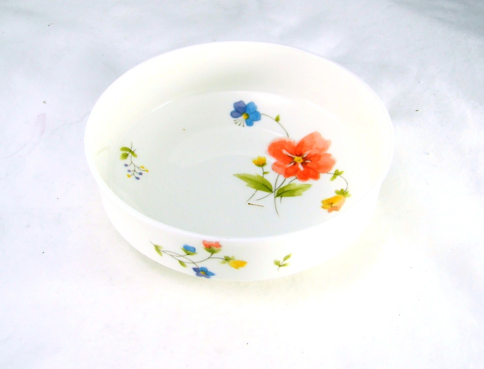 Mikasa Bone China Narumi Japan JUST FLOWERS A4-182 Fruit Dessert