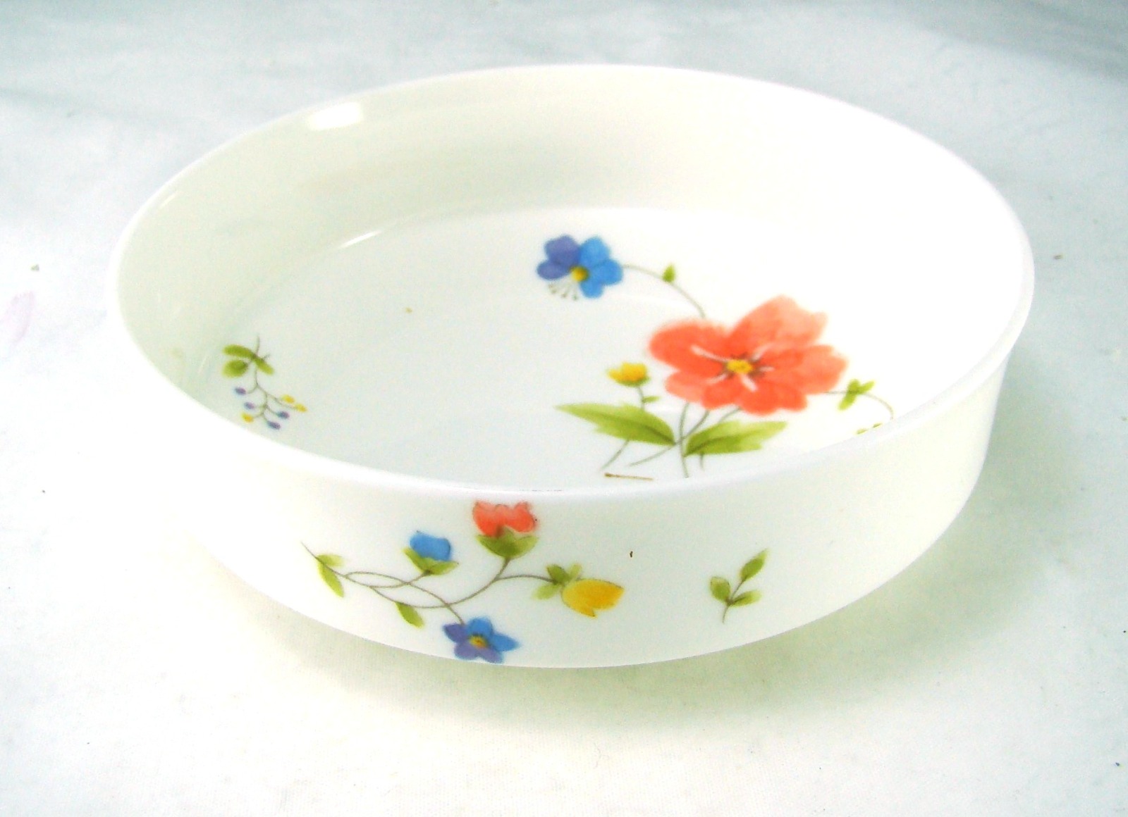 Mikasa Bone China Narumi Japan JUST FLOWERS A4-182 Fruit Dessert