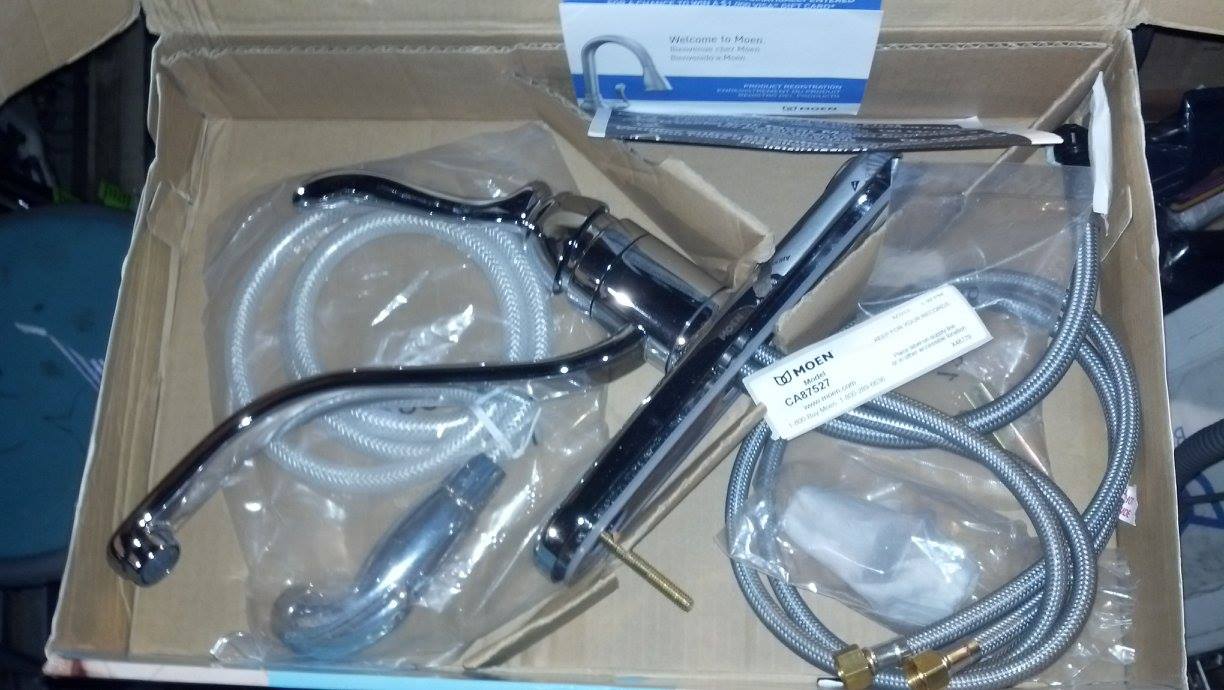MOEN CA87527 Banbury Single-Handle Side Sprayer Kitchen Faucet in