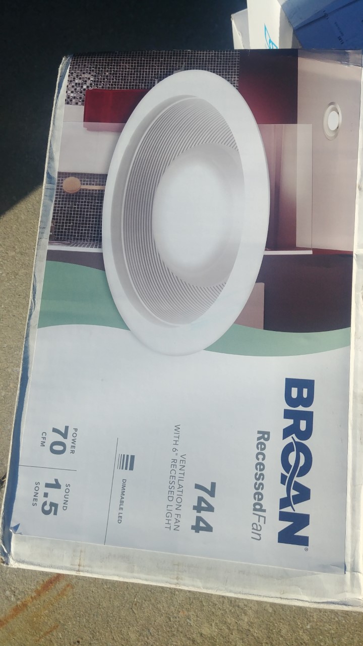 Broan 744 70 CFM Recessed 75 Watt Bulb Fan/Light  