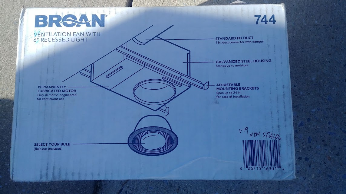 Broan 744 70 CFM Recessed 75 Watt Bulb Fan/Light B