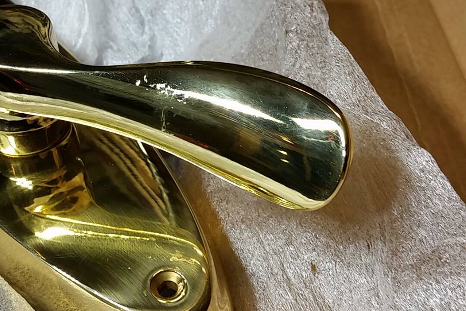 Schlage F360 VEN 505 CHP RH Venice Bright Brass RightHand Handleset