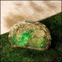 MAGICAL MOTION SOLAR LIGHT-UP FROG GARDEN STONE**N