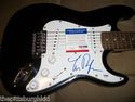 LIONEL RICHIE SIGNED COMADORES GUITAR PSA DNA JSA 