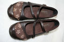 SKECHERS Ladies Shoes size 8.5 Leather & Fabric Ru