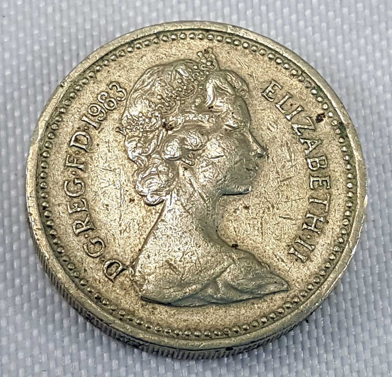 1983 UK Great Britain One Pound Coin Elizabeth II fine ...