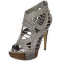 GUESS Women's Shoes Kilon Platform Sandal,Gray Lea