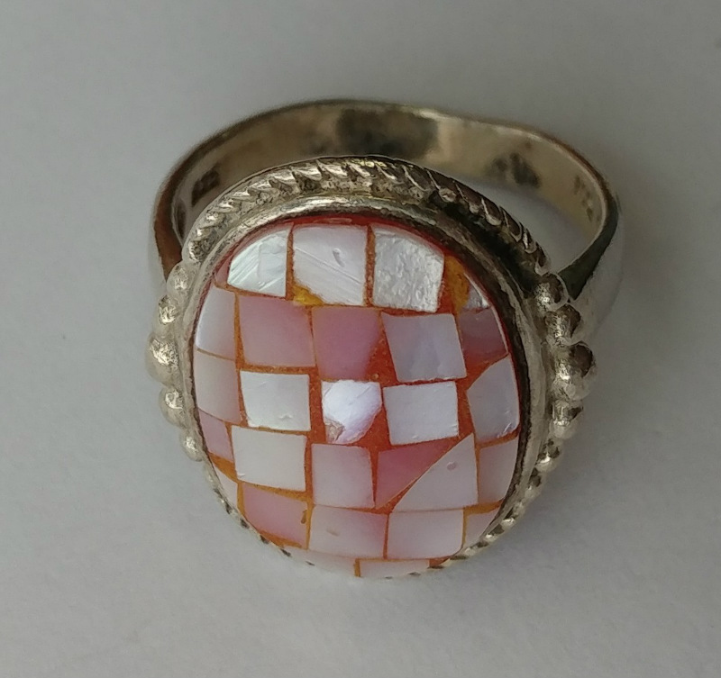 Estate Jewelry Beautiful Pink Mother Of Pearl Ring .925 Sterling Silver