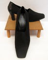 Womens Shoes Size 10 Black Pumps w/Chunky Heel - V