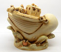 Harmony Kingdom "Catch A Lot"/Figurine Box
