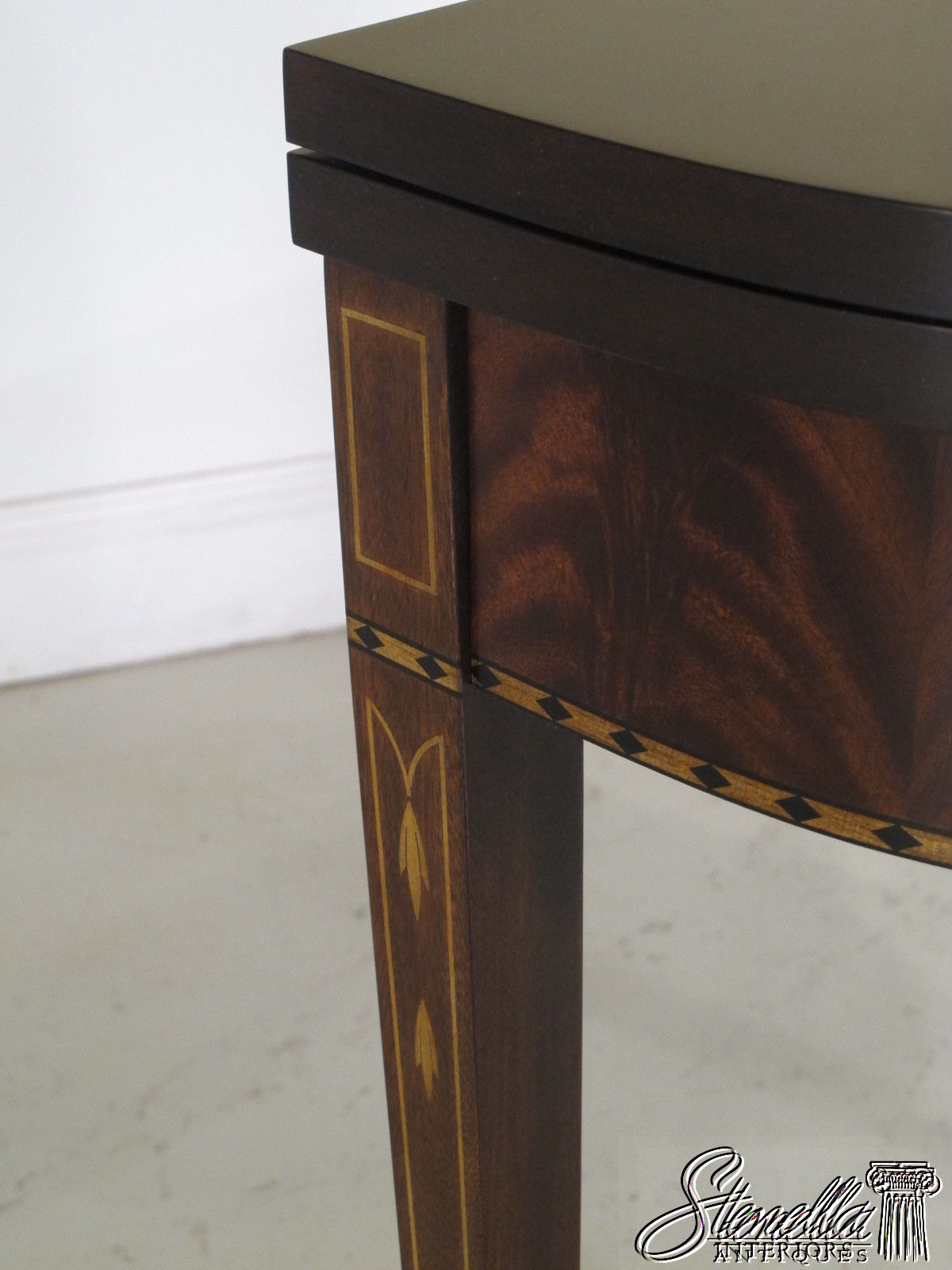 L38261: HENKEL HARRIS Mahogany #5701 Myers Flip Top Game Hall Table