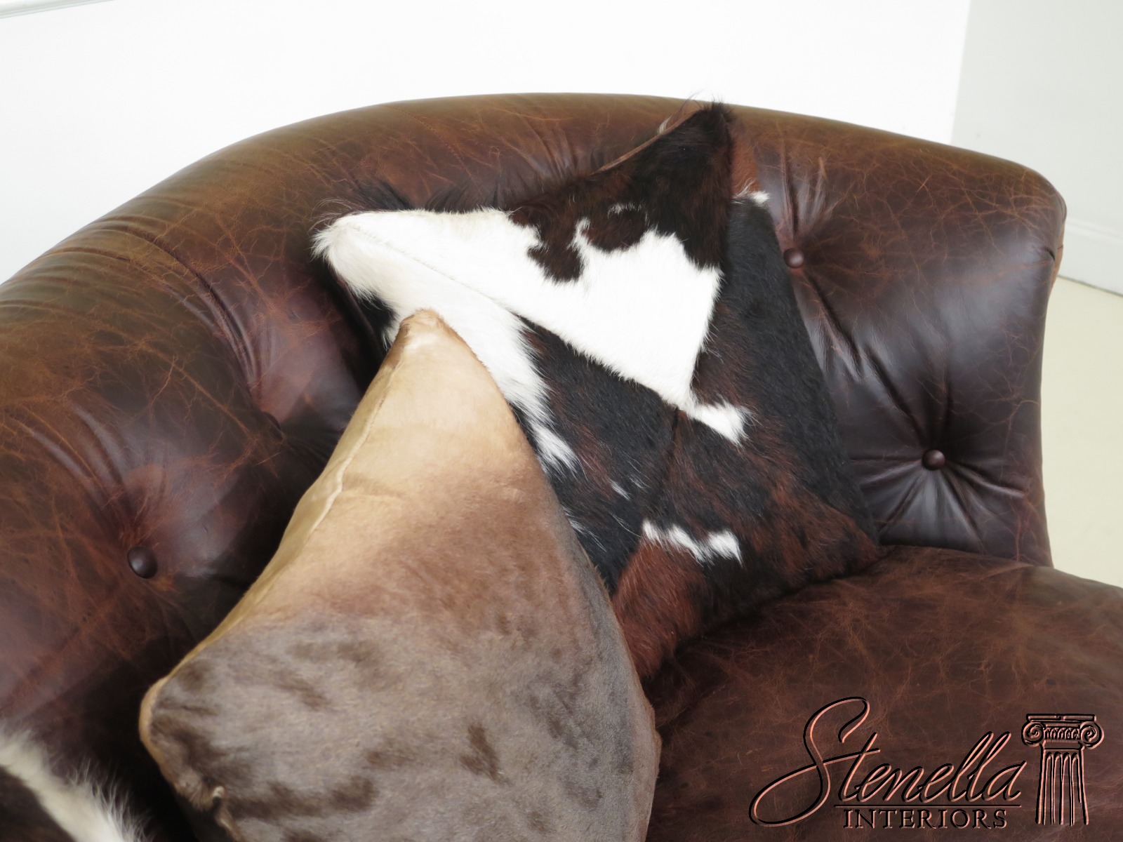 25647ec King Ranch Saddle Leather Hide Tufted Sofa Ebay