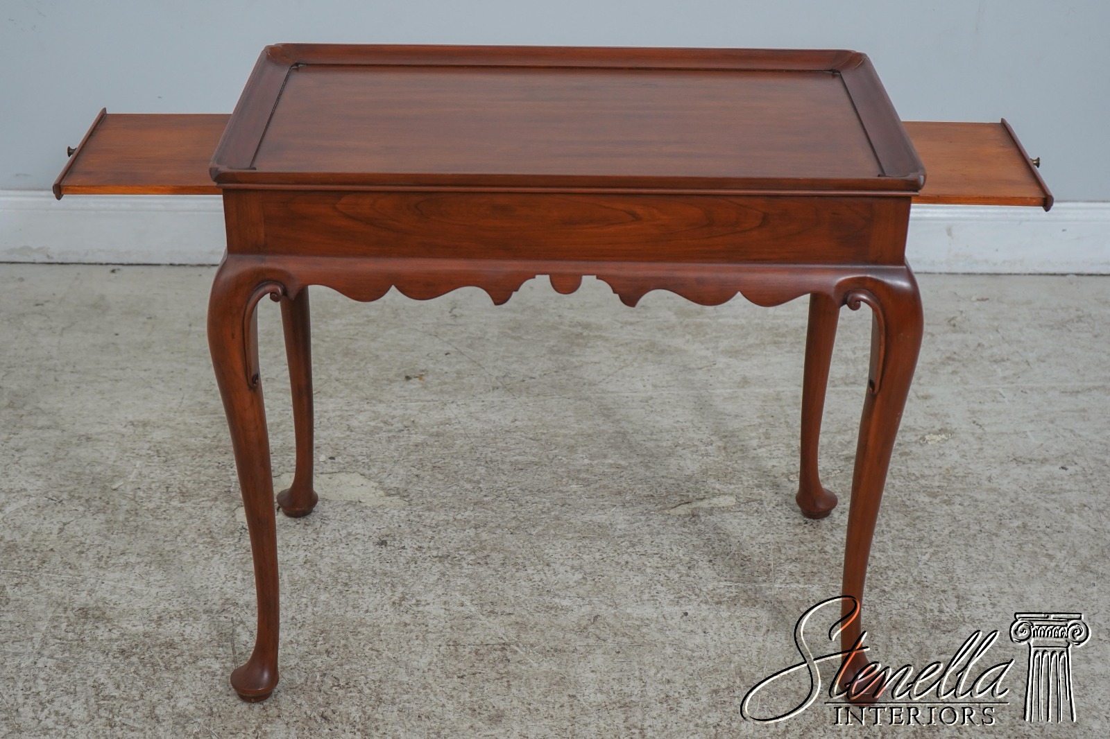 60472EC HENKEL HARRIS Queen Anne Cherry Tea Table, Stenella Antiques