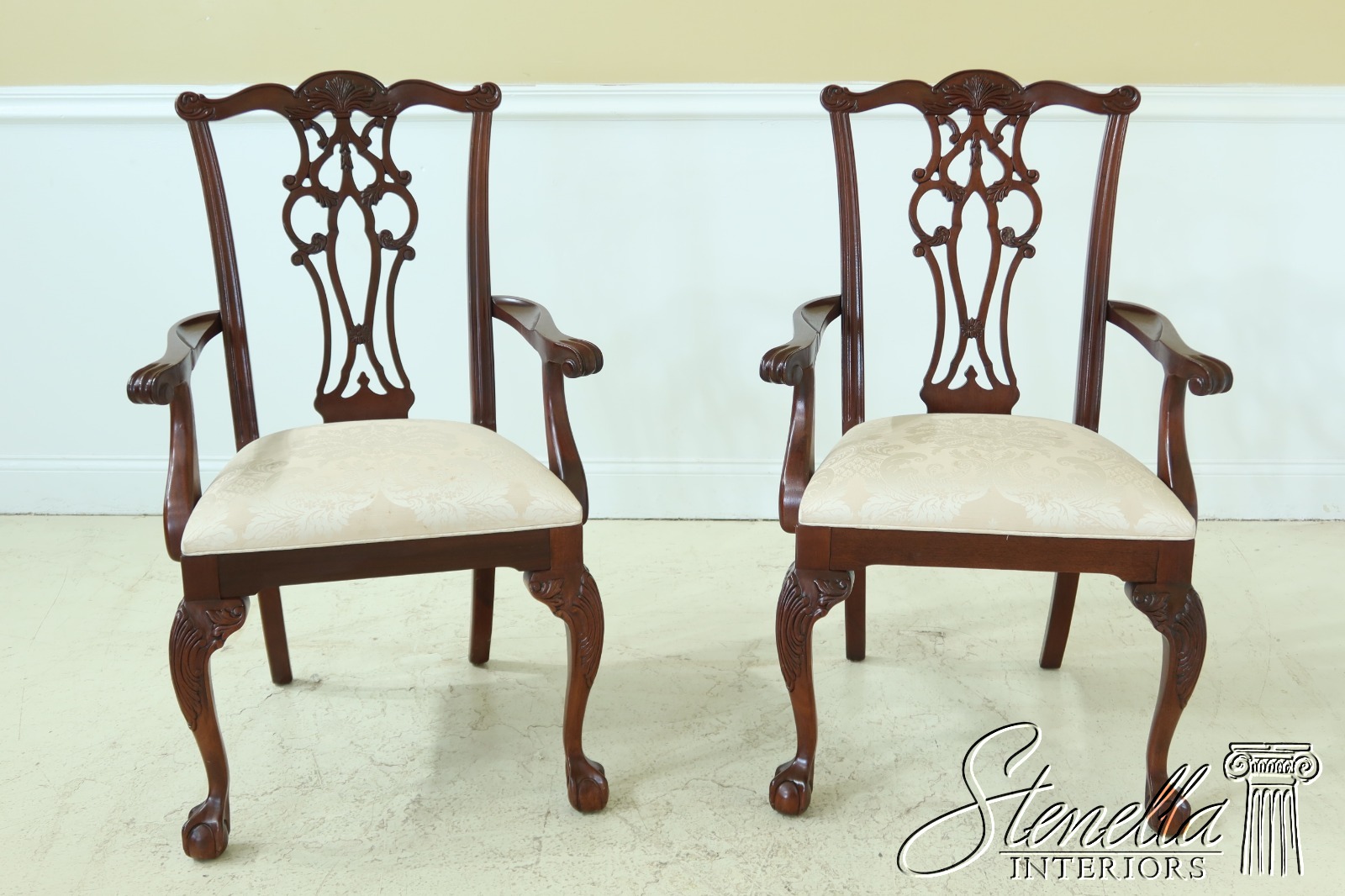 L31988EC: Set Of 6 ETHAN ALLEN Ball & Claw Mahogany Dining Room Chairs