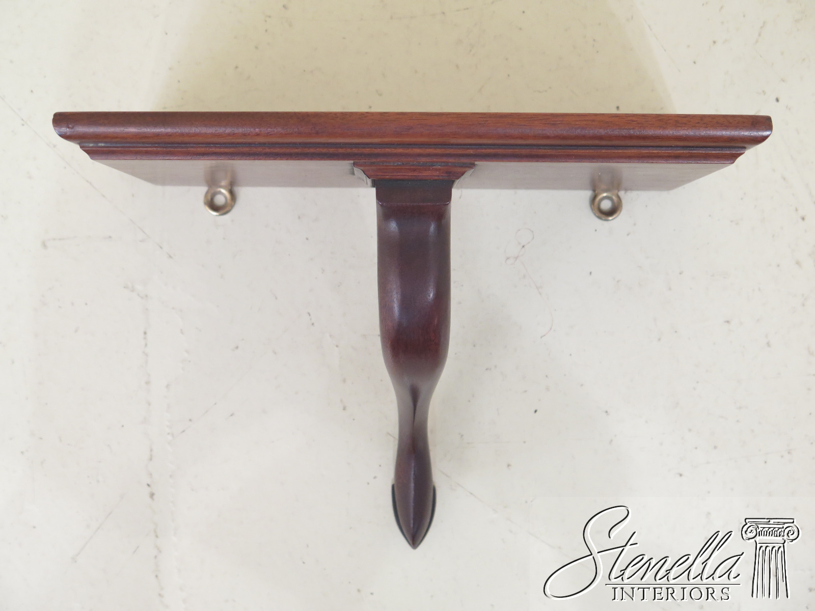 F47172EC: HENKEL HARRIS Mahogany Colonial WIlliamsburg Style Wall Shelf