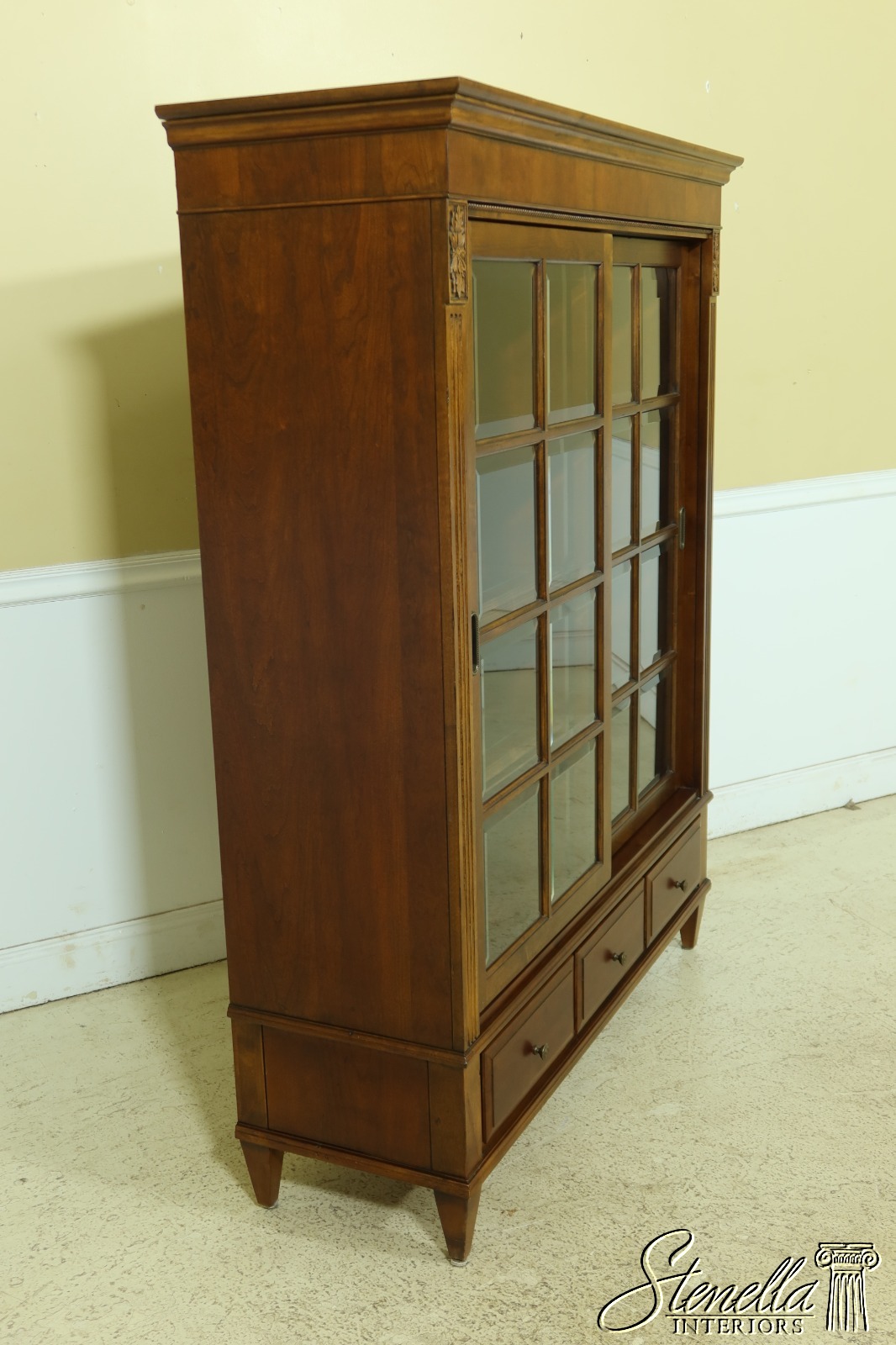 Купить После 1950 51612EC ETHAN ALLEN Cherry Sliding Beveled Glass