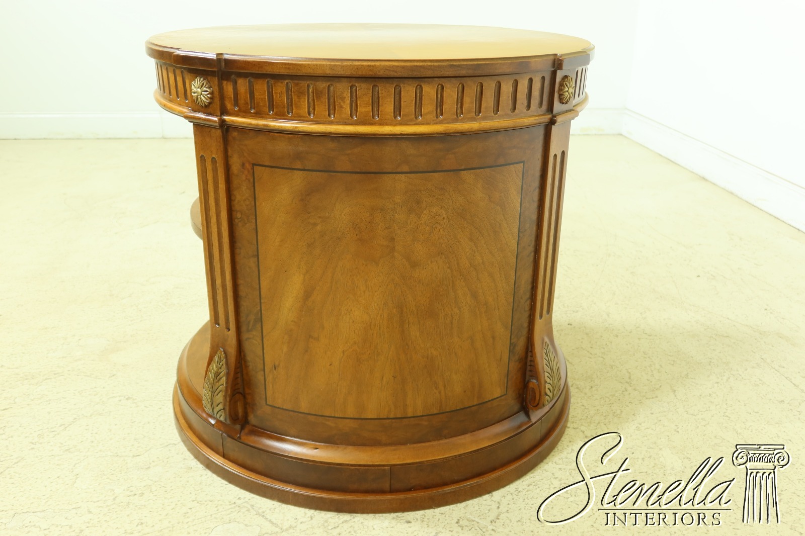32626EC HENREDON Round Walnut Bookcase Side Occasional Table eBay