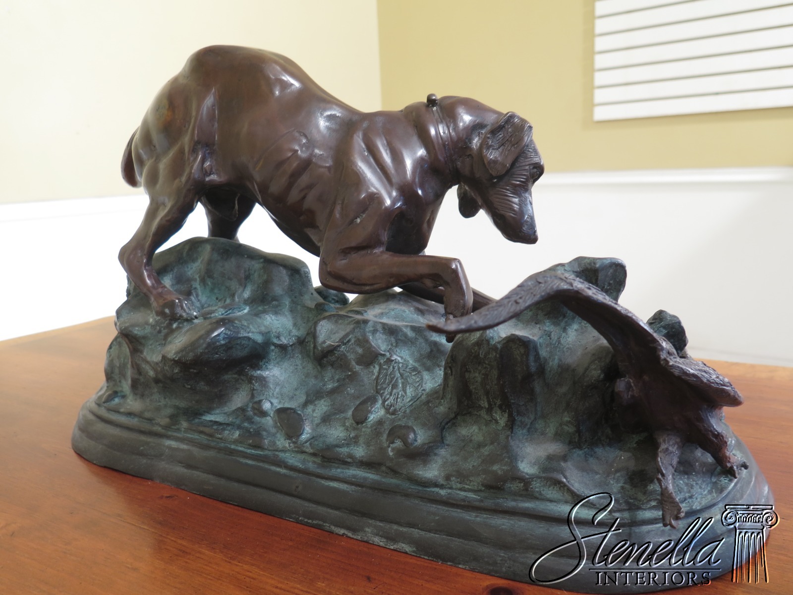 F48294EC: MAITLAND SMITH 2 Tone Bronze Sculpture - Hunting Retriever