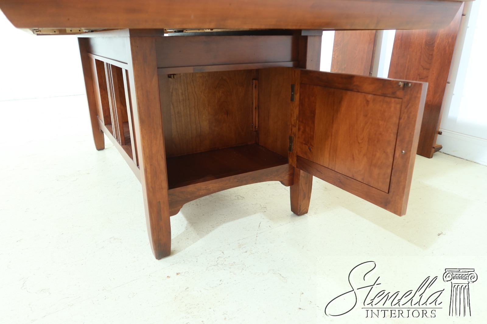 50199EC LEXINGTON BOB TIMBERLAKE Arts & Crafts Cherry Dining Table, Stenella Antiques & Interiors