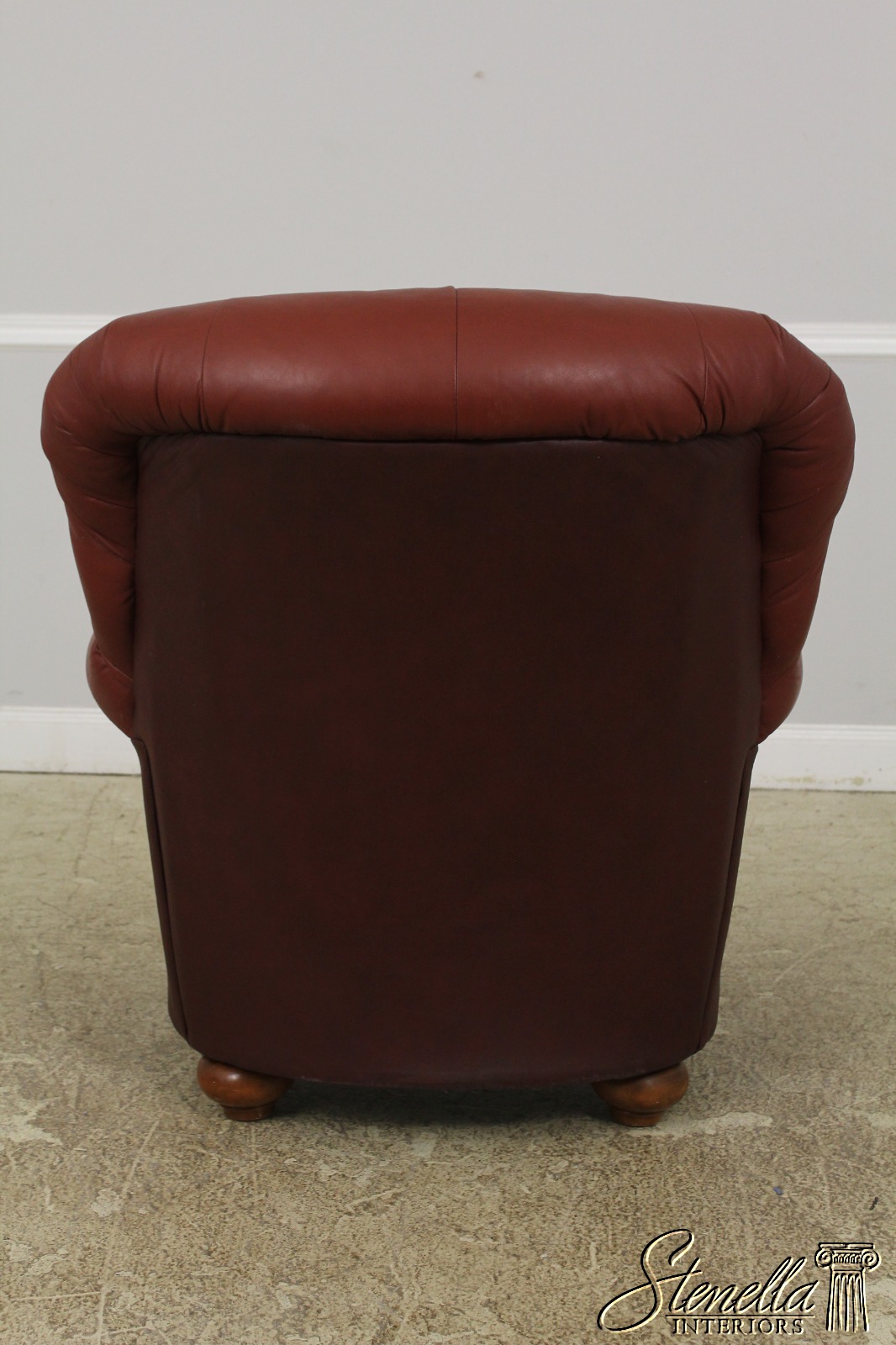 F57301EC Pair LAZBOY Tufted Leather Club Chairs, Stenella Antiques