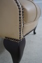 64031: Chesterfield Style Tufted Creme Leather Win