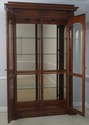 72969: HENREDON Extremely Large Curio China Cabine