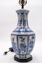 F69654: Chinese Blue & White Porcelain Vase Table 