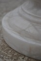 F73296: Italian Neoclassical White Marble Pedestal