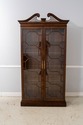 70168: HENREDON Mahogany 2 Door Display Curio Cabi