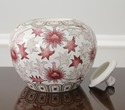 LF55824EC: Chinese Porcelain Ginger Jar w. Lid