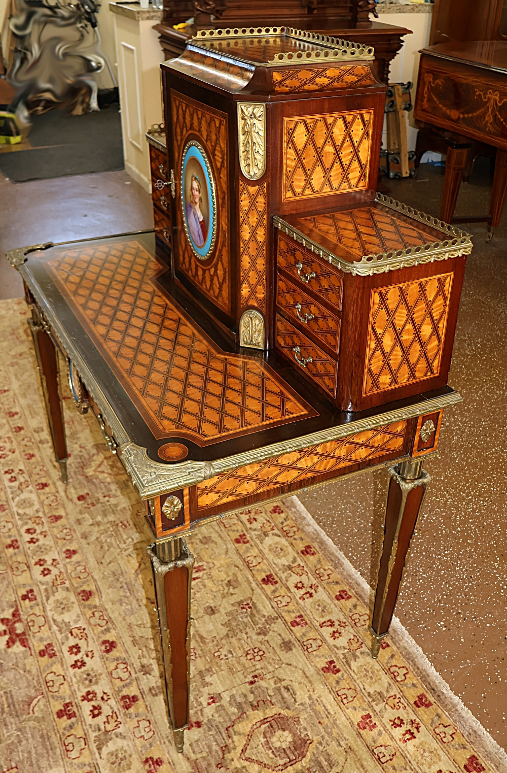 フランスアンティーク　エプロン　dahl'ia BLAMINK DRAWER Donald Ross 19th Century Inlaid Porcelain & Ormolu Mounted Desk