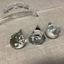 3 Crystal Bottle Stoppers w Stand Globe Faceted Ba