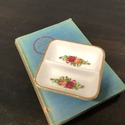 Old Country Roses Royal Albert Divided Ashtray Eng