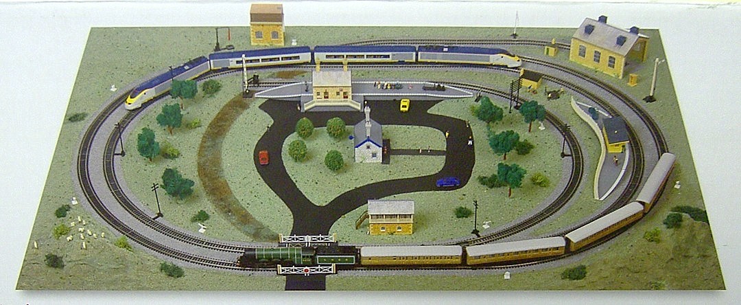 NEW HORNBY 'OO' GAUGE TRACK LAYOUT PLANNER - TRACKMAT PLAYMAT TRAKMAT