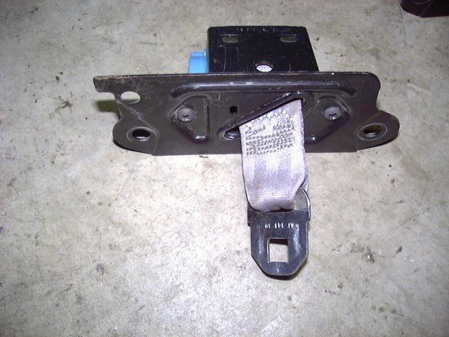 1993 Ford tempo seat belt repair #9