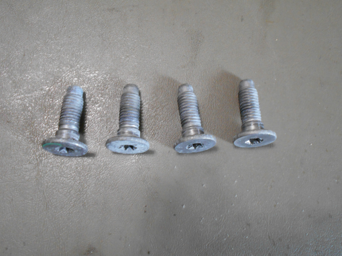 16 17 18 Nissan Titan Lower Front Bumper Mounted Bracket Mounting Bolts