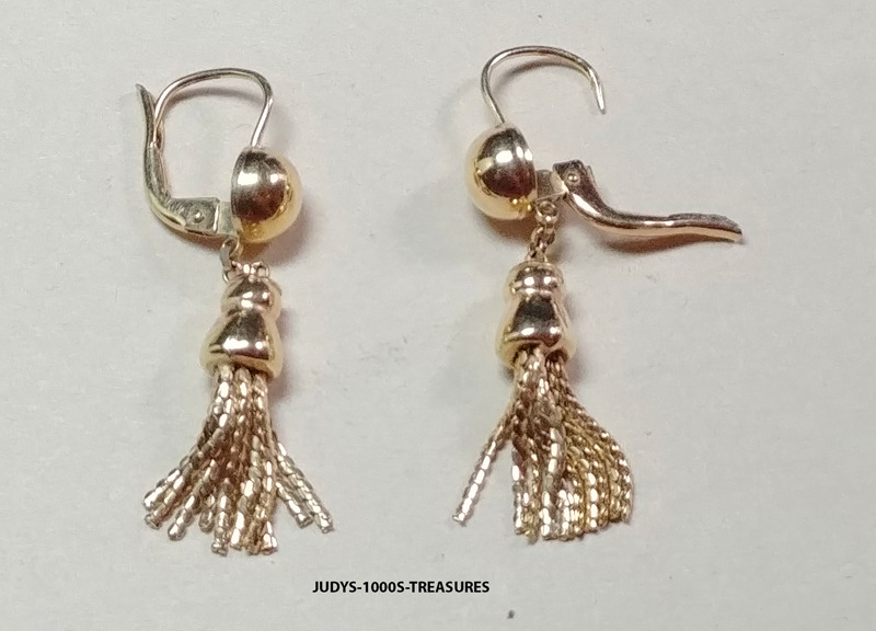 14k SOLID GOLD EARRING WITH 10 STRAND TASSELS THAT WILL MOVE AS YOU