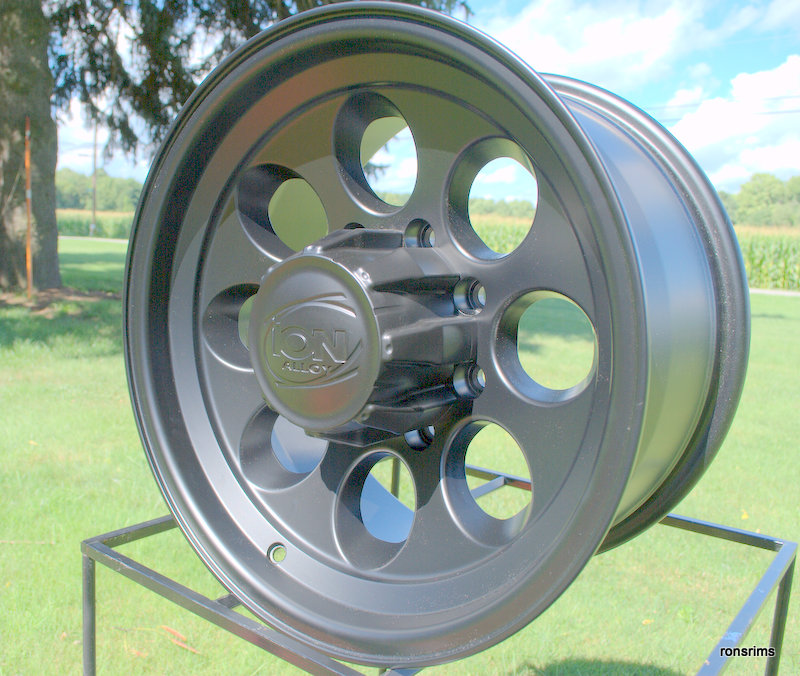 Ion Alloy 171 Black Wheel with Machined Lip (15x8