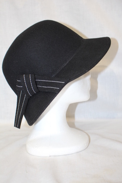 DANIELE MEUCCI Black 100% Wool Bucket Hat W/Side Knot Decor  display picture 3