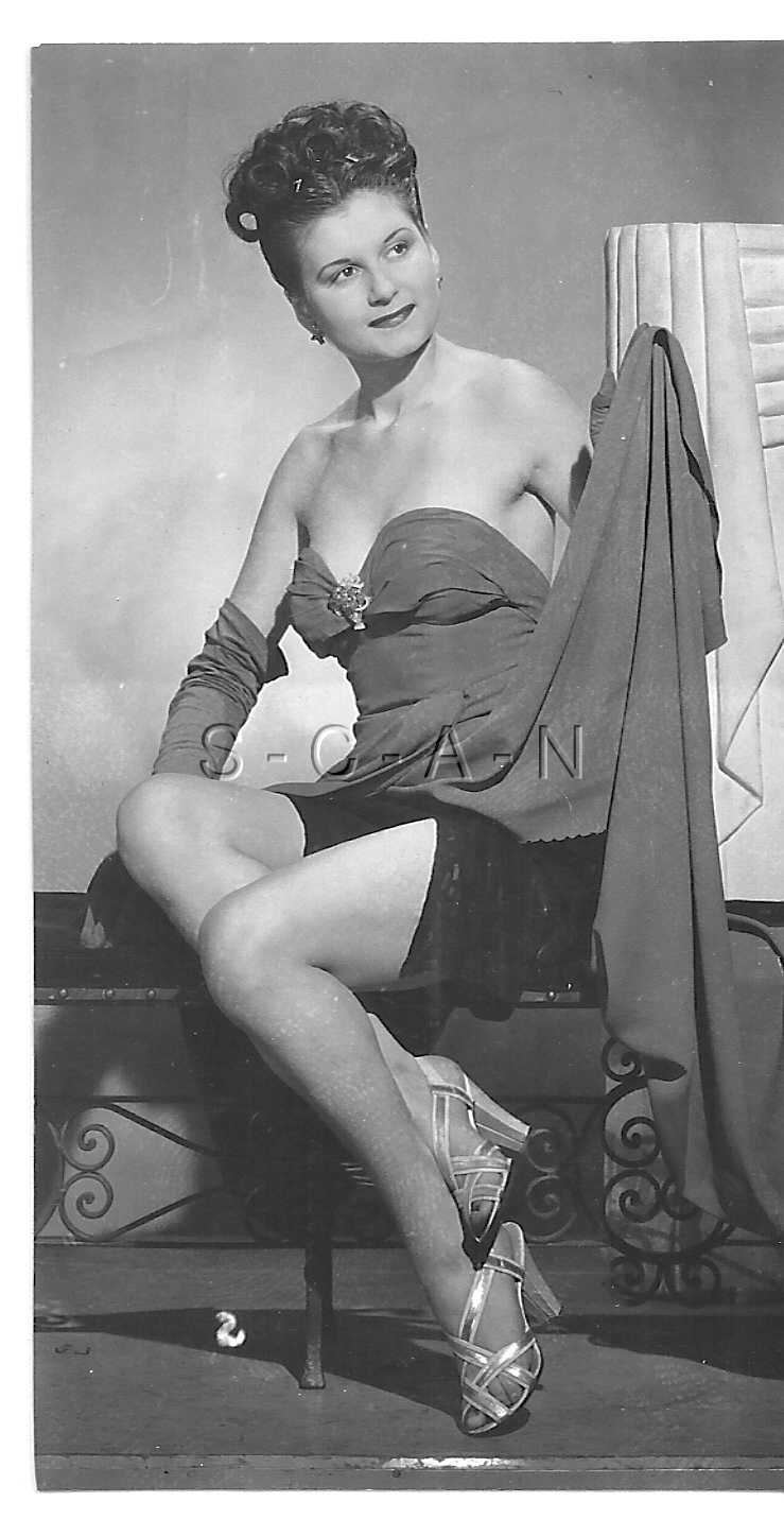 Rylan recommend best of nude black retro 40s Rylan recommend best of nude black retro 40s