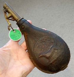 Leather Wrapped Vintage Glass Hip Hunting Flask Gold Cap 4