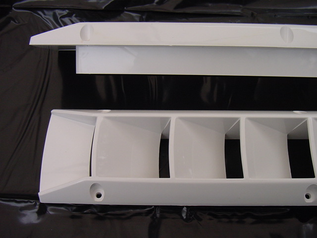 BOAT BILGE VENT LOUVER SEA RAY MARINE BAYLINER SEARAY OFF WHITE 2 vents