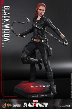 Hot Toys：Black Widowフィギュア Black Widow by Hot Toys | Sideshow Collectibles