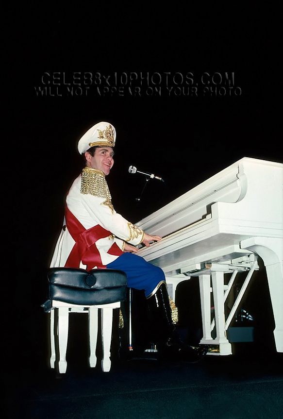 ELTON JOHN 1982 IN CONCERT ON PIANO (2) RARE 8x10 PHOTOS