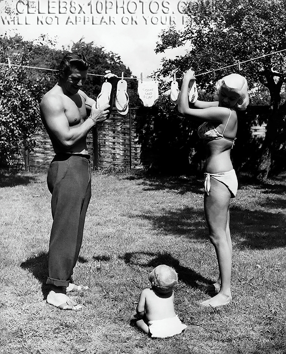 JAYNE MANSFIELD BACKYARD BEAUTY (2) RARE 8x10 PHOTOS 