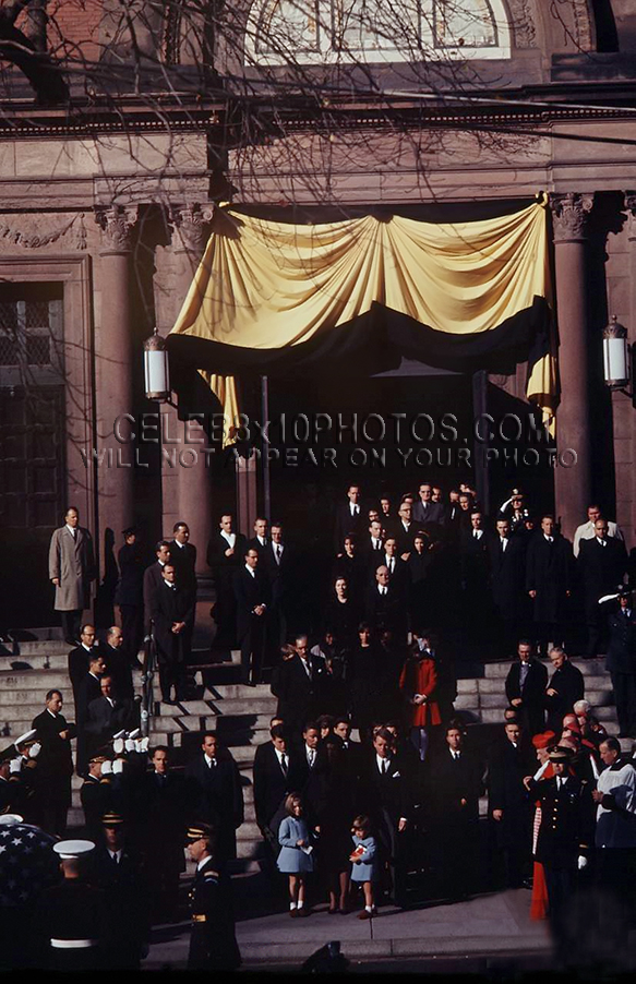 JOHN F KENNEDY 1963 FUNERALgathering (2) RARE 8x10 PHOTOS
