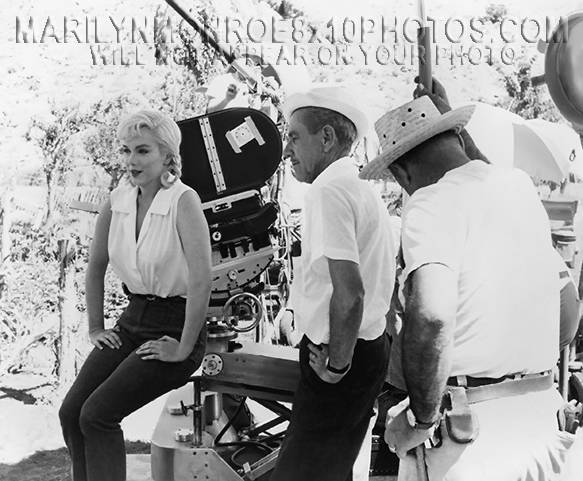 MARILYN MONROE MISFITS OFF CAMERA (1) RARE 8x10 PHOTO